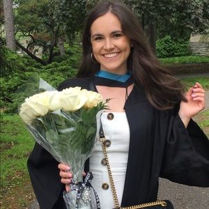 Meet your Posher, Nicole